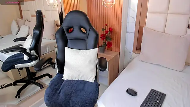 samantha quinnn online show from January 8, 2026, 4:04 am