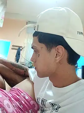 Snapshot of KingWhitexxx chatting on December 2, 2025, 4:40 am KingWhitexxx online show from December 2, 2025, 4:40 am