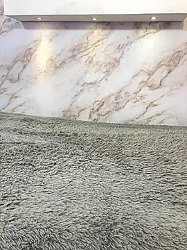 Dakota ferreti  online show from December 18, 2025, 9:32 pm