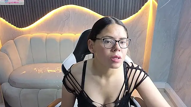 Snapshot of Polly_Tx chatting on November 30, 2025, 2:32 pm Polly Tx online show from November 30, 2025, 2:32 pm