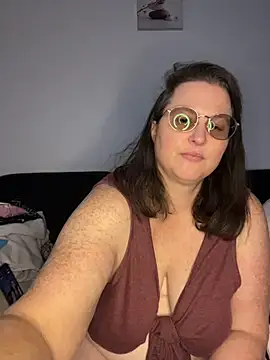 bea french curvy online show from March 7, 2026, 3:53 pm