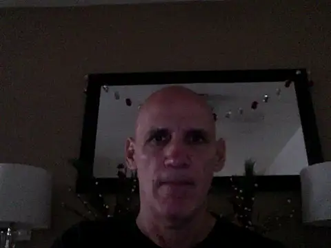 Elosoo online show from December 5, 2025, 12:58 pm