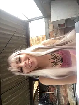 Snapshot of Ravenkittyy chatting on November 28, 2025, 9:17 pm Ravenkittyy online show from November 28, 2025, 9:17 pm