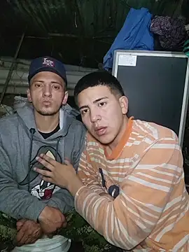 Snapshot of FlACc23 chatting on November 29, 2025, 10:24 pm FlACc23 online show from November 29, 2025, 10:24 pm