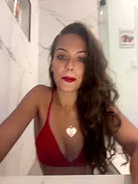 LilyGoldd online show from December 16, 2025, 8:25 pm