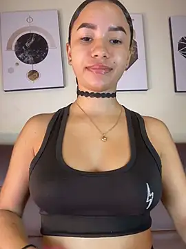 Snapshot of ZoeyFierce chatting on February 19, 2026, 1:07 pm ZoeyFierce online show from February 19, 2026, 1:07 pm