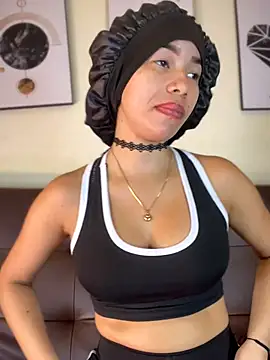 Snapshot of ZoeyFierce chatting on February 26, 2026, 12:48 pm ZoeyFierce online show from February 26, 2026, 12:48 pm