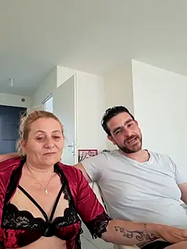 Snapshot of Le_fantasme chatting on May 23, 2026, 6:23 pm Le fantasme online show from May 23, 2026, 6:23 pm
