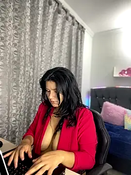 CATHA EF online show from December 4, 2025, 7:33 pm