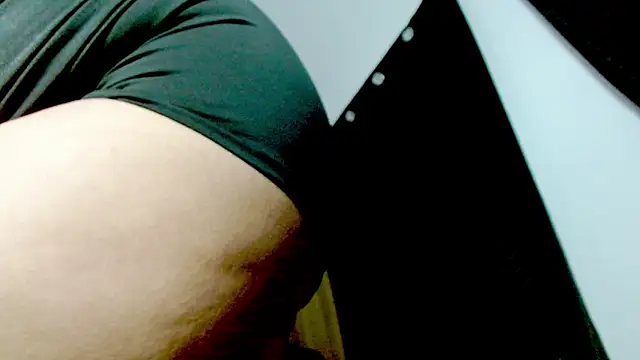 X-Shanell online show from April 18, 2026, 4:27 am