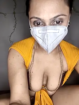 HONEY BEBS online show from February 5, 2026, 5:50 pm