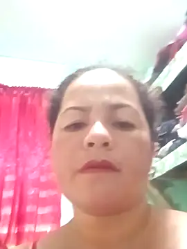 Snapshot of Hottie_lauren05 chatting on November 30, 2025, 7:01 am Hottie lauren05 online show from November 30, 2025, 7:01 am