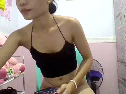 sweetshaila online show from July 18, 2026, 4:27 am