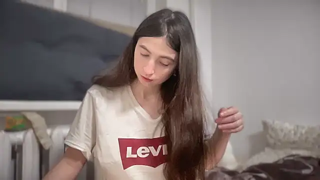 Aphr0ditee online show from February 22, 2026, 4:05 pm