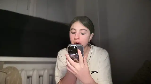 Aphr0ditee online show from March 8, 2026, 6:01 pm