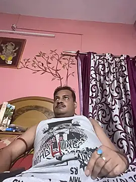 Snapshot of Saxymood1111 chatting on May 31, 2026, 7:04 pm Saxymood1111 online show from May 31, 2026, 7:04 pm