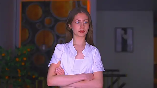 Snapshot of BellaPinneo chatting on November 30, 2025, 7:51 pm BellaPinneo online show from November 30, 2025, 7:51 pm