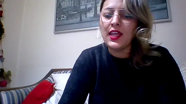 Snapshot of Danimiau chatting on December 22, 2025, 3:47 am Danimiau online show from December 22, 2025, 3:47 am