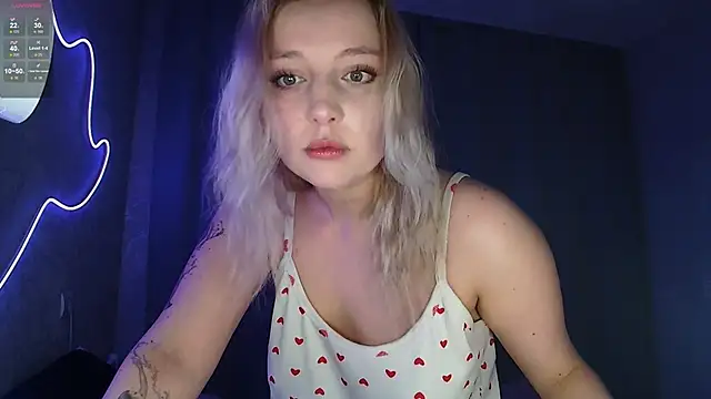  K1ra S1n  online show from December 17, 2025, 3:51 pm