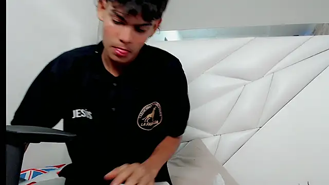 Lil babyyy  online show from December 18, 2025, 4:07 am