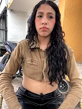 MiaScott Pink online show from January 5, 2026, 5:27 pm