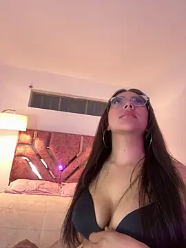 Dafne se online show from December 2, 2025, 1:33 am