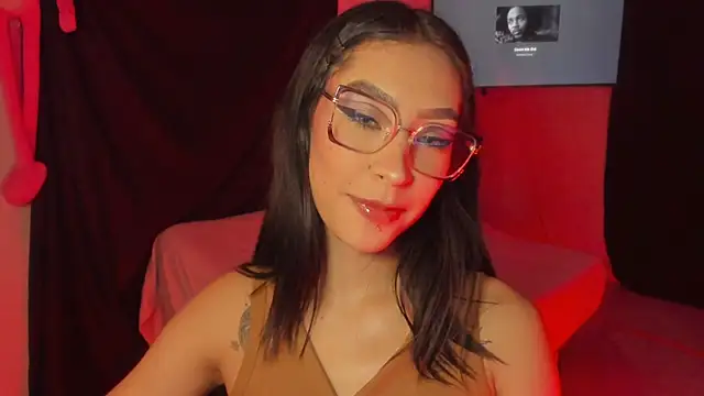 Snapshot of Ounla_Sweet chatting on July 14, 2026, 3:55 am Ounla Sweet online show from July 14, 2026, 3:55 am