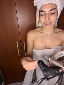 CammyyDomm online show from December 5, 2025, 7:10 pm