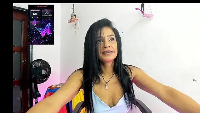 Snapshot of sweetCatallina chatting on July 10, 2026, 12:41 pm sweetCatallina online show from July 10, 2026, 12:41 pm