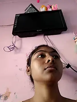 Cute diya023 online show from March 18, 2026, 4:15 am