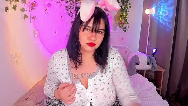 Snapshot of TinColada chatting on December 2, 2025, 9:14 am TinColada online show from December 2, 2025, 9:14 am