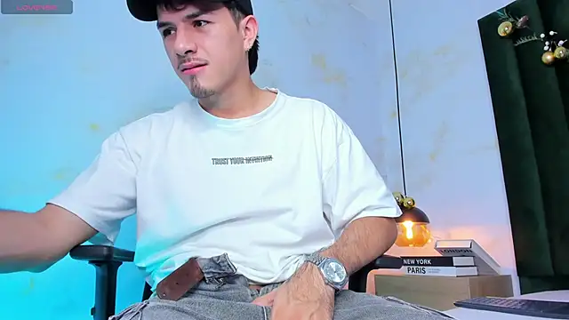 Justin duque online show from December 13, 2025, 7:53 pm