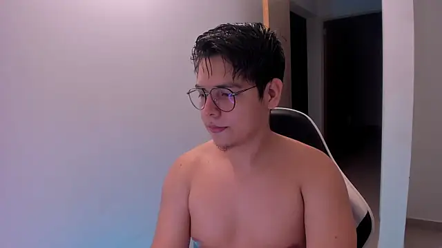 Snapshot of Asta_YunoXXX chatting on June 13, 2026, 10:35 am Asta YunoXXX online show from June 13, 2026, 10:35 am