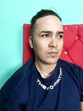 Snapshot of angels_00001 chatting on November 29, 2025, 11:13 am angels 00001 online show from November 29, 2025, 11:13 am