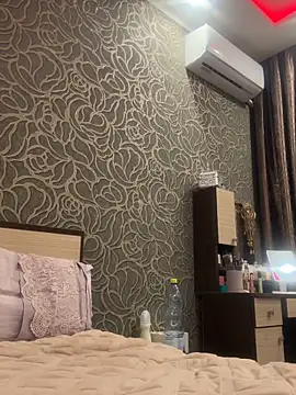 Snapshot of Sweet_little_gir chatting on April 2, 2026, 8:50 pm Sweet little gir online show from April 2, 2026, 8:50 pm