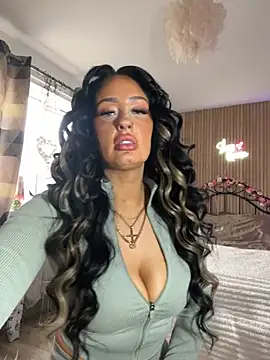 Lolaxox  online show from January 19, 2026, 11:47 am