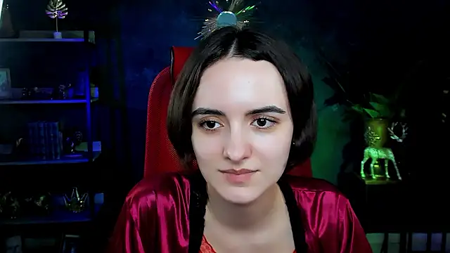 Snapshot of KateWillows chatting on February 19, 2026, 4:41 am KateWillows online show from February 19, 2026, 4:41 am