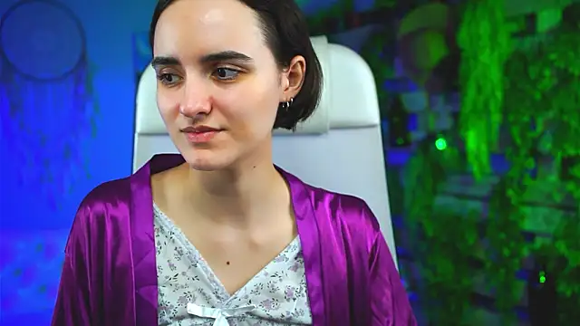 KateWillows online show from March 17, 2026, 4:50 am