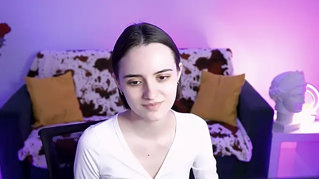 KateWillows online show from March 22, 2026, 4:27 am