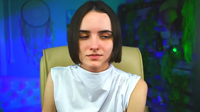 KateWillows online show from April 3, 2026, 4:21 am