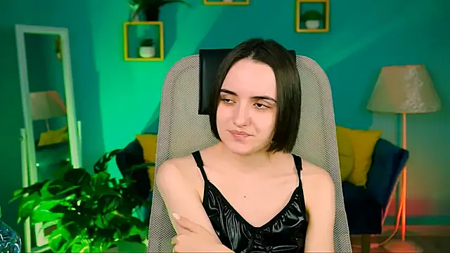 KateWillows online show from April 6, 2026, 4:21 am