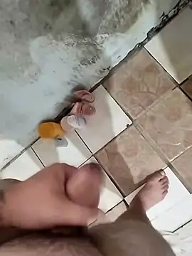 Tenenterodrigo online show from February 4, 2026, 6:14 pm