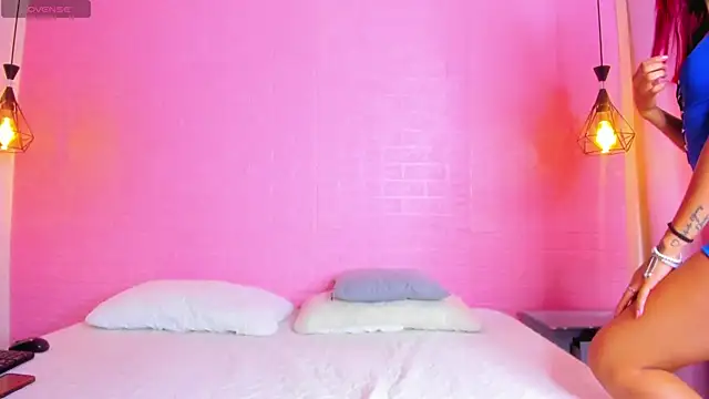 AlexandraMiller online show from January 14, 2026, 12:55 pm