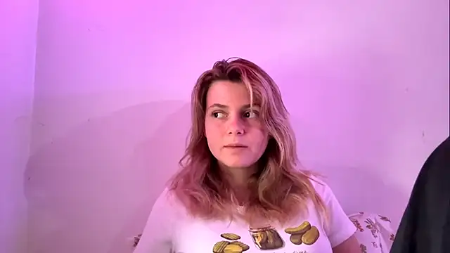 Snapshot of AlanaPostell chatting on December 2, 2025, 12:54 pm AlanaPostell online show from December 2, 2025, 12:54 pm