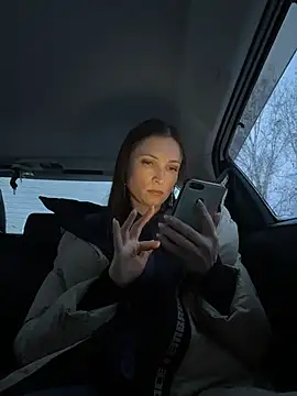 ZaraHill online show from January 10, 2026, 2:46 am