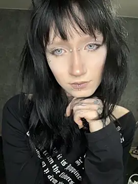 kcortnix online show from December 2, 2025, 10:27 pm