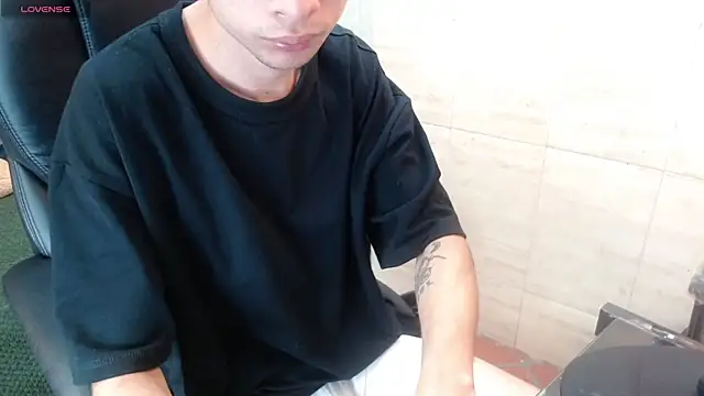 LucassSmith11 online show from January 15, 2026, 11:59 am