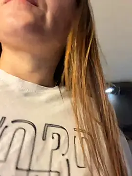 RosaliaVicky online show from December 14, 2025, 6:08 am