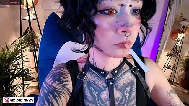 AryRousse online show from May 28, 2026, 3:37 am