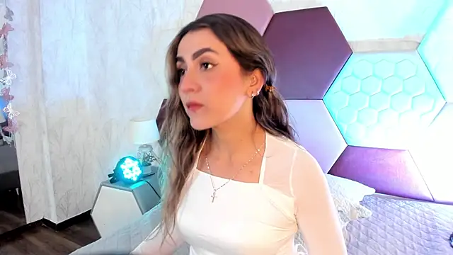 Snapshot of AriaRous chatting on January 10, 2026, 3:47 pm AriaRous online show from January 10, 2026, 3:47 pm